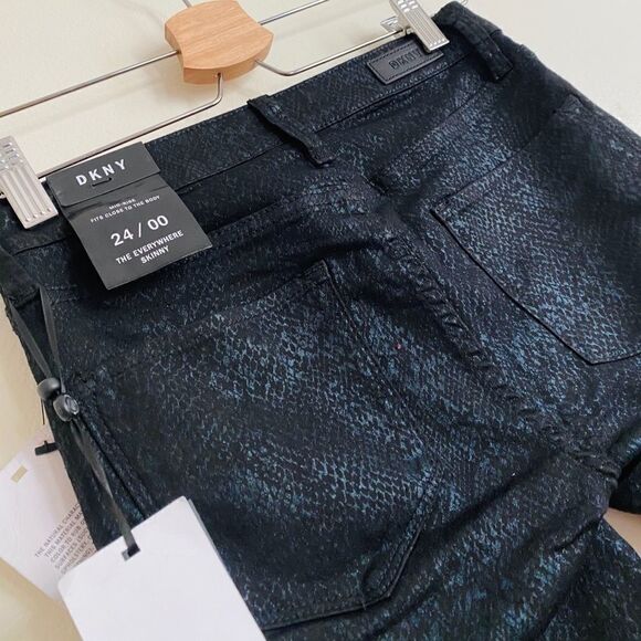DKNY Coated Snake Embossed Skinny Jeans - Picture 8 of 9